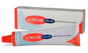 Emoform actifluor protezione carie 75ml - Igiene - Dentifrici